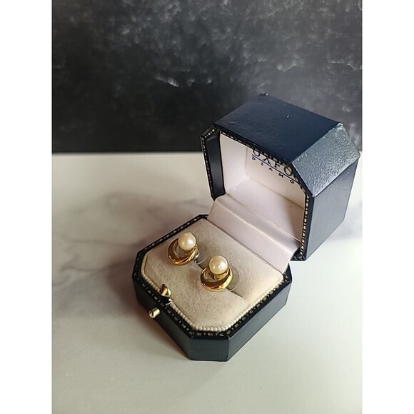 Faux Pearl Gold Tone Metal Stud Earrings Vintage - Picture 5 of 10